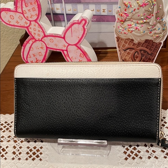 Kate Spade Two-Tone Black and White Wallet - Picture 2 of 4